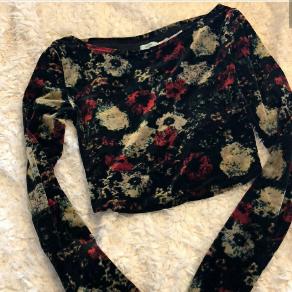 Urban outfitters black velvet long sleeve top